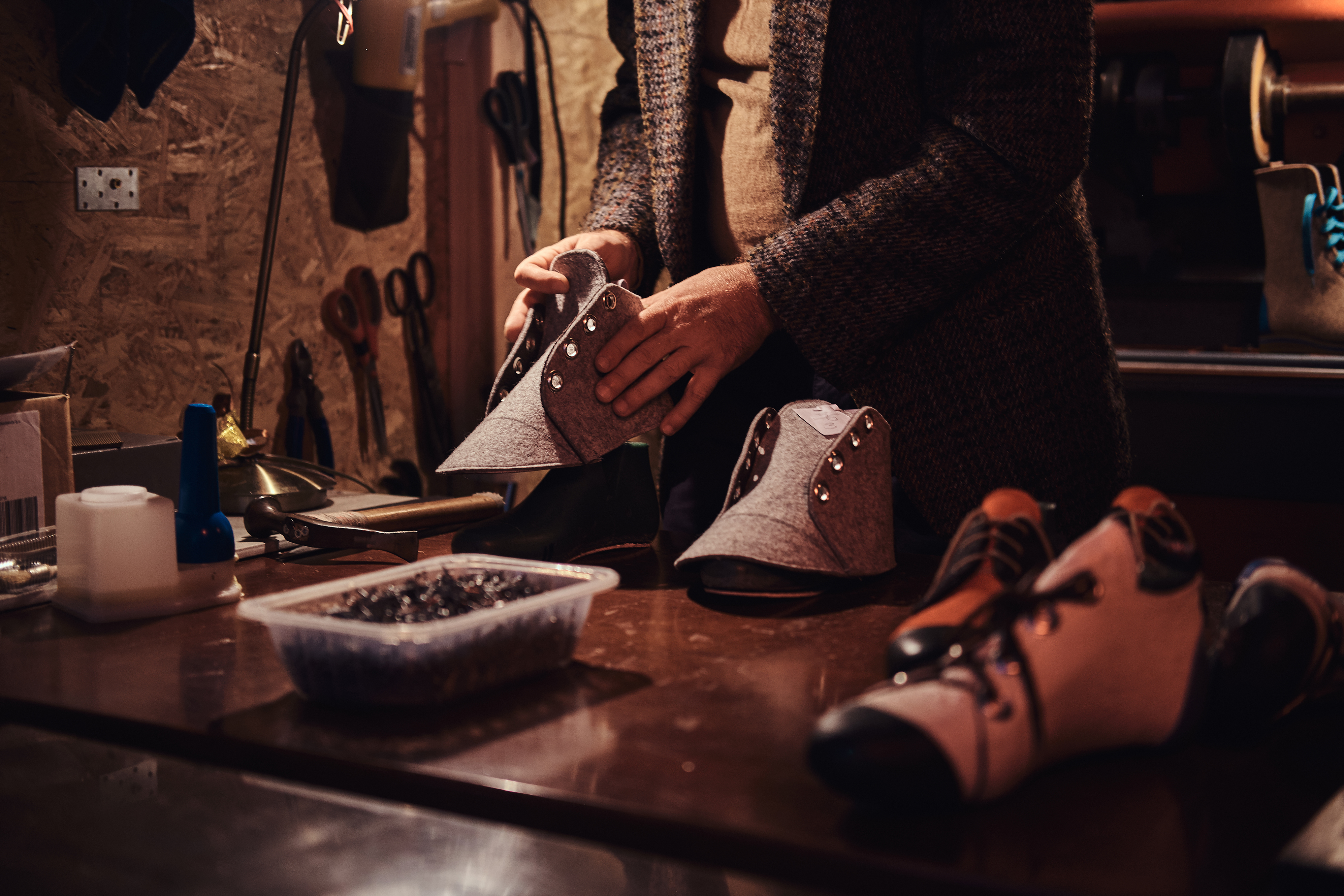 Can a shoe cobbler stretch a shoe?